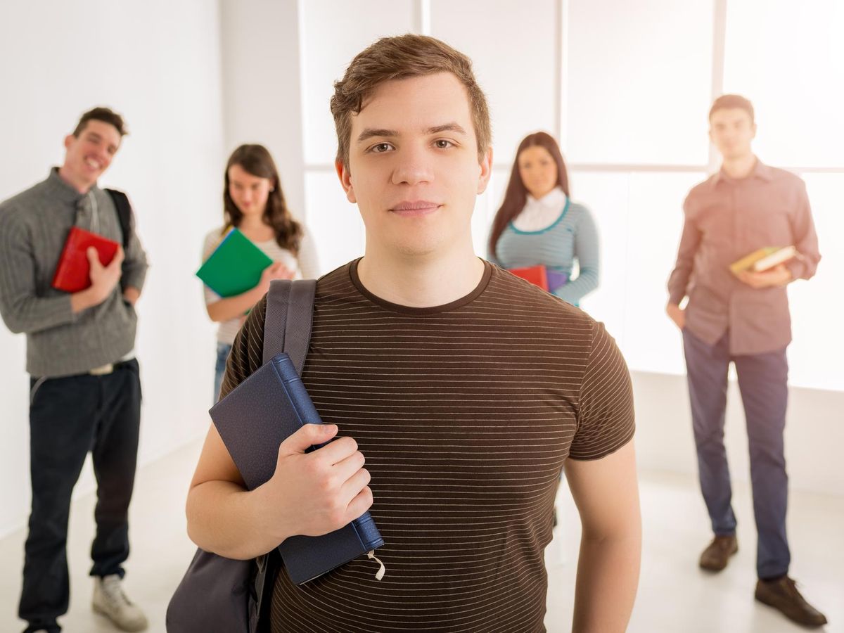 Jak polscy studenci mogą wykorzystać internet do poznawania kultury Sardynii podczas nauki za granicą